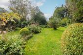traumhaft angelegter Garten - 