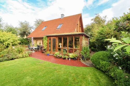 Ökologisch bauen mit Lehm und Dachbegrünung_1 - 5 Zimmer Einfamilienhaus zum Kaufen in Böel