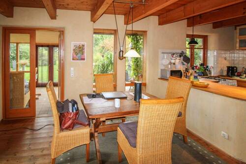 Esszimmer mit Zugang zum Wintergarten - 