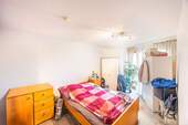 Schlafzimmer - 3 Zimmer Etagenwohnung zum Kaufen in Steinheim an der Murr