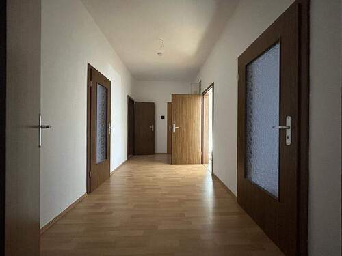 Flur .jpg - Etagenwohnung mit 90,00 m&sup2; in Aue zur Miete