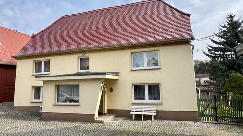 Wohnhaus - Einfamilienhaus mit 128,00 m&sup2; in Weißenfels zum Kaufen