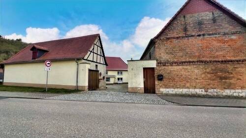 Hofeinfahrt - 