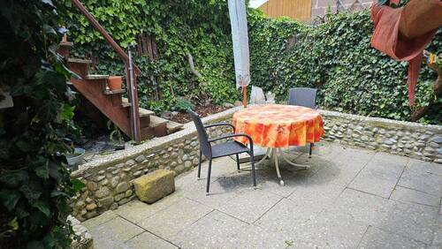 Freisitz.jpg - 4 Zimmer Mehrfamilienhaus, Wohnhaus in Illesheim