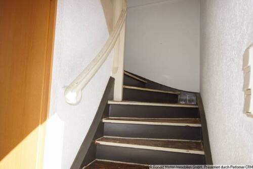 Haus Treppe ins OG - 