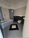 Bad mit Wanne - 