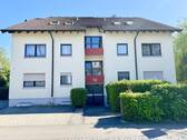 Hausansicht - Sehr schöne 3-Zimmer-ETW ruhig und mit Blick ins Grüne und trotzdem zentral und Stadt nah
