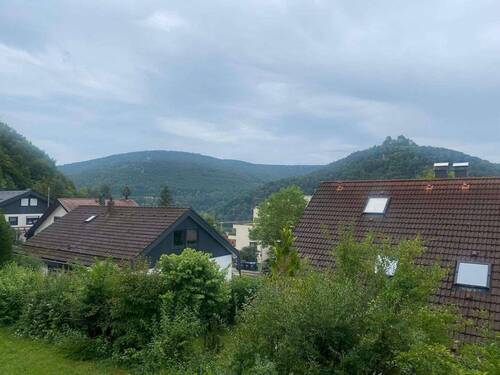 Aussicht - 1 Zimmer, fantastischer Ausblick, riesiger Südwestbalkon und Tiefgaragenstellplatz