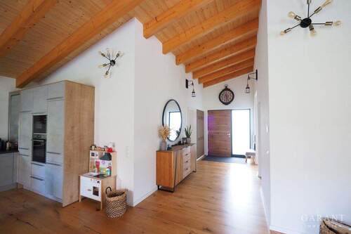 Eingangsbereich - Einfamilienhaus mit 220,00 m² in Giengen an der Brenz zum Kaufen