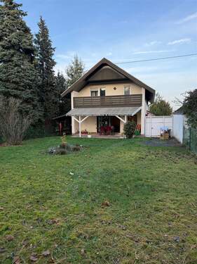 Hinteransicht - 7 Zimmer Einfamilienhaus zum Kaufen in Wadgassen