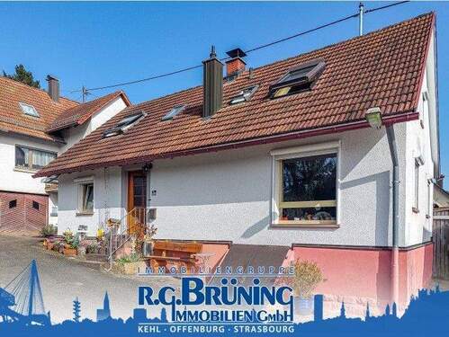 Gepflegtes Einfamilienhaus mit Terrasse in Offenburg-Ortsteil - Gepflegtes Einfamilienhaus in Reblandgemeinde