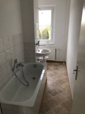 Bad - Etagenwohnung mit 60,60 m&sup2; in Angermünde zur Miete