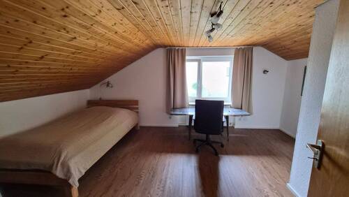 Büro oder Kinderzimmer im DG - 