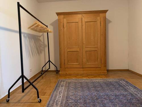 praktisches Ankleidezimmer EG - 
