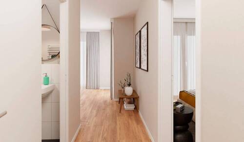Der Flur bietet Platz für Bilder und Deko - 3 Zimmer Etagenwohnung in Müllrose