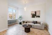 Wohnbereich in Wohnküche - 3 Zimmer Etagenwohnung zum Kaufen in Berlin