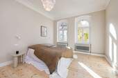 Schlafzimmer Blick zum Fenster - 