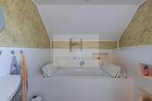 Badezimmer mit Wanne - 