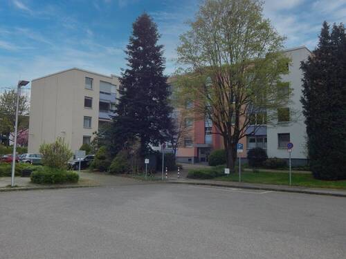 Gebäudeblick - 3 Zimmer Etagenwohnung in Monheim am Rhein / Baumberg