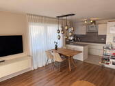 Wohnzimmer/Küche - 4 Zimmer Etagenwohnung in Geisenfeld