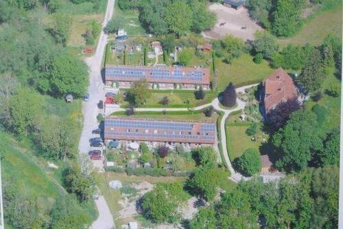 die Immobilienanlage - Gutshof am kleinen Kreidebruch mit vierzehn Mietern Zehn Einfamilienreihenmittelhäusern auf der Insel Rügen Wohnparadies und Ferienparadies