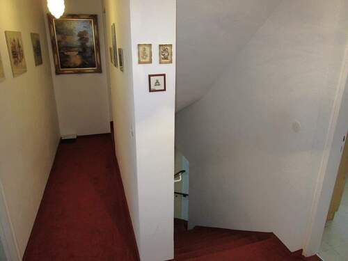 OG Flur zur Treppe ins DG - 