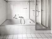 Bad mit Wanne + Dusche - 