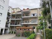 Hof - Ruhiges Wohnen im Dachgeschoss mit 2 Terrassen