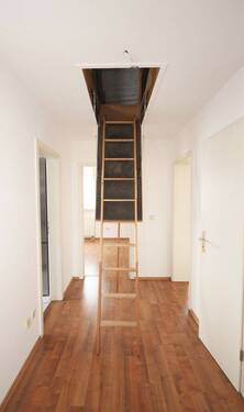 Richtung Spitzboden - 