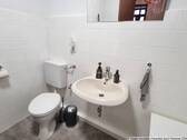 15 Hochparterre Gewerbe Tageslichtbad B - 
