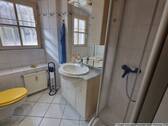 08 EG Tageslicht-Duschbad - 
