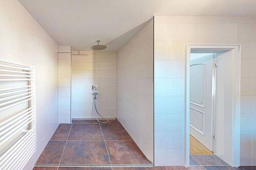 EG Duschbad Duschbereich - 