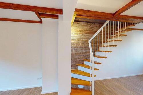 DG Treppe zum Spitzboden - 