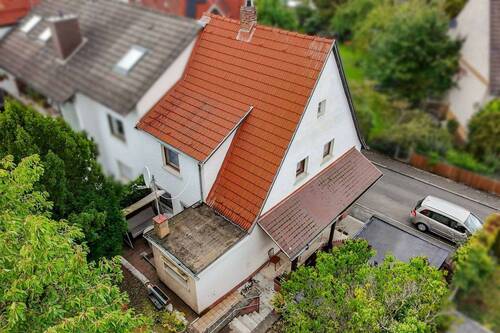 Blick auf Dach und Anbau - 