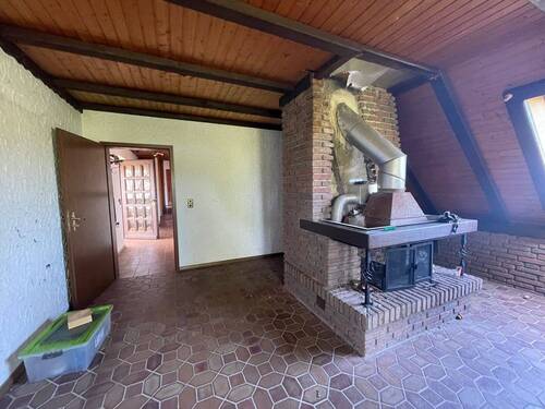 Wohnzimmer - 9 Zimmer Einfamilienhaus zum Kaufen in Tespe