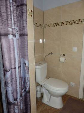 ...sowie DU und WC - 