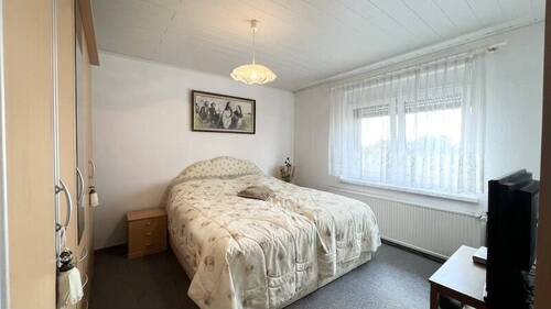 Vielseitig nutzbares Zimmer im Obergeschoss - 