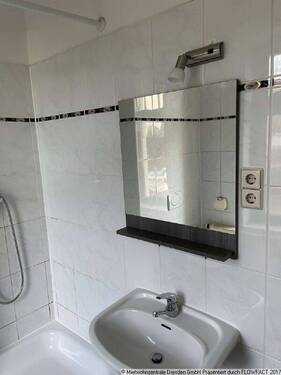 Bad - 2-Raumwohnung in Radebeul - 