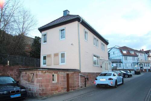 Bild 3 - 6 Zimmer Mehrfamilienhaus, Wohnhaus in Schlitz