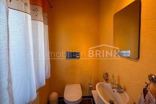 3 Gäste-WC.jpg - 1 Zimmer Mehrfamilienhaus, Wohnhaus in Markt Erlbach