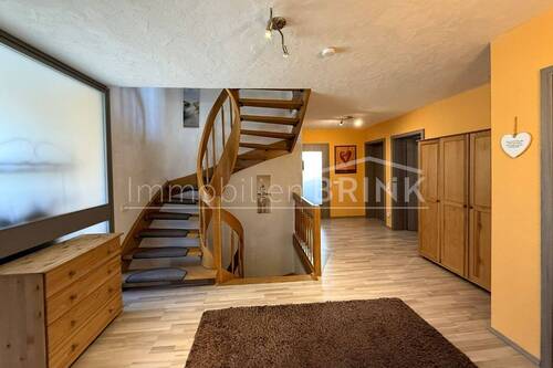 4-2 Flur EG 1.jpg - Mehrfamilienhaus, Wohnhaus mit 252,00 m&sup2; in Markt Erlbach zum Kaufen