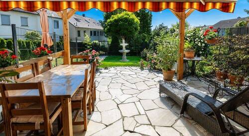 traumhafte Terrasse & Garten - Fachgerecht modernisiertes Reihenmittelhaus mit liebevoll angelegtem Garten
