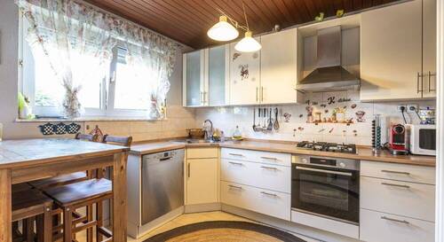 Einbauküche samt Elektrogeräte - 4 Zimmer Reihenmittelhaus zum Kaufen in Reutlingen