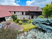 Hinteransicht Gehöft mit Freisitz,Teich und Garten - 
