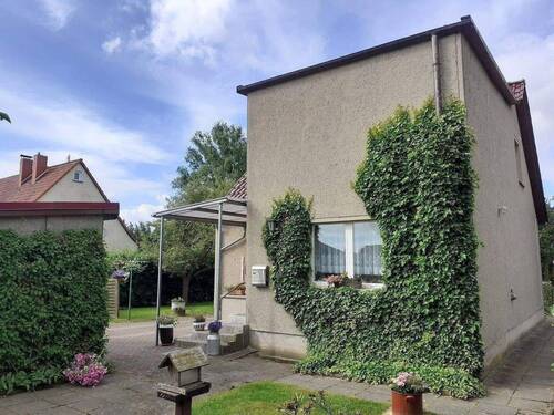 Nebengebäude und Haus .jpg - 