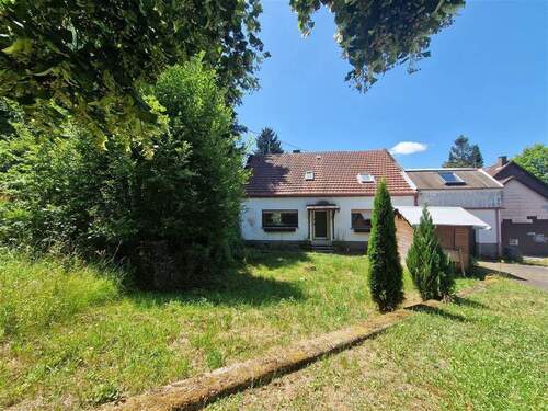 Front - Generationenhaus mit Garten Garage in Waldrandlage NonnweilerBraunshausen zu verkaufen