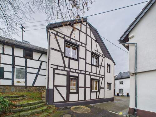 Seitenansicht - 1 Zimmer Einfamilienhaus zum Kaufen in Weilerswist