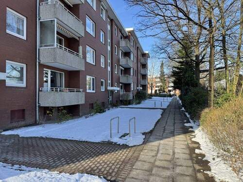 Frontansicht - 3 Zimmer Etagenwohnung zum Kaufen in Hamburg