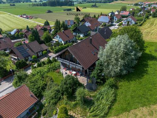Luftbild 3 - Charmantes Einfamilienhaus in Lauben