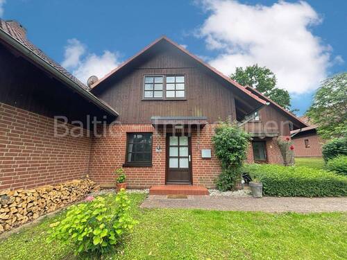 Ansicht - 4 Zimmer Mehrfamilienhaus, Wohnhaus zum Kaufen in Scharbeutz / OT Klingberg